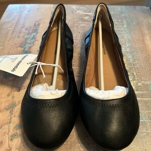 Amazon Essentials Black Women's Loafers